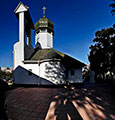 Церковь в Дарнице с флагом, October 22, 2021